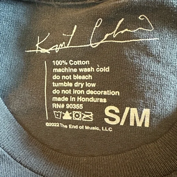 NWT Distressed Kurt Cobain T-shirt size small Nirvana 🎸 - Picture 8 of 8